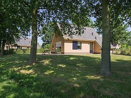 Spacious Bungalow Near the Frisian Lakes