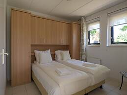 Spacious Bungalow Near the Frisian Lakes