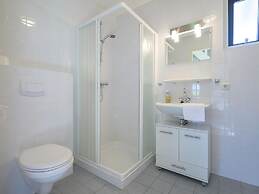 Spacious Bungalow Near the Frisian Lakes