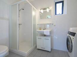 Spacious Bungalow Near the Frisian Lakes