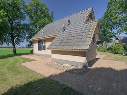 Spacious Bungalow Near the Frisian Lakes