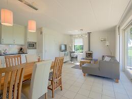 Spacious Bungalow Near the Frisian Lakes