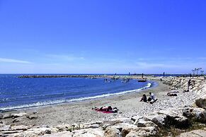 Single Storey Holiday Home With Swimming Pool