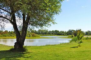 Single Storey Holiday Home With Swimming Pool