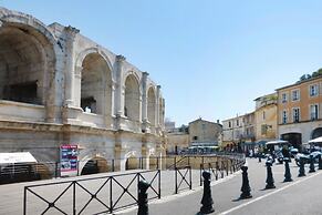 Single Storey Holiday Home With Swimming Pool