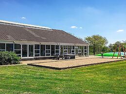 6 Person Holiday Home on a Holiday Park in Hemmet