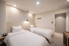 Gyeongju Elegance Hwangridan-gil