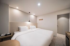 Gyeongju Elegance Hwangridan-gil