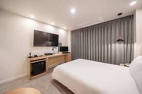 Gyeongju Elegance Hwangridan-gil