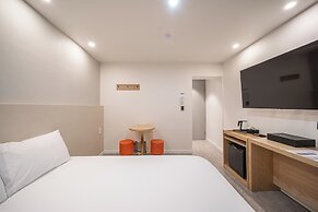 Gyeongju Elegance Hwangridan-gil