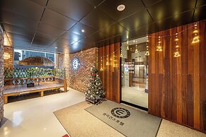 Gyeongju Elegance Hwangridan-gil