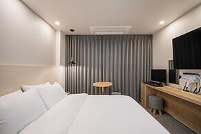 Gyeongju Elegance Hwangridan-gil