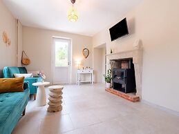 Charming Holiday Home With Private Pool