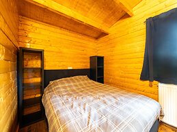 Atmospheric Chalet in a Small Holiday Park