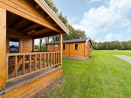 Atmospheric Chalet in a Small Holiday Park
