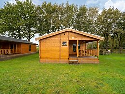Atmospheric Chalet in a Small Holiday Park