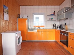 Sunny Holiday Home in Bansin