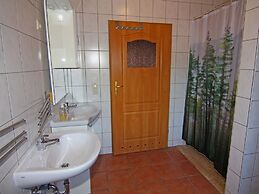 Sunny Holiday Home in Bansin