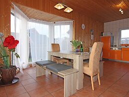 Sunny Holiday Home in Bansin