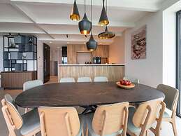 Attractive Villa With Jetty