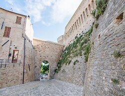 Apartment With Jacuzzi