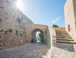 Apartment With Jacuzzi