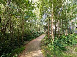 Lakehouse Mansion by Belvilla