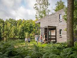 Lakehouse Mansion by Belvilla