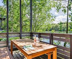 Waterside Elegance Sky Pad