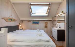 Snug Apartment Near sea