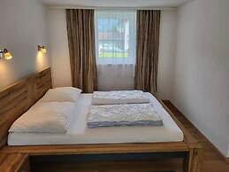 Spacious Holiday Home With Garden