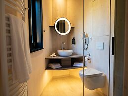 Experience Bliss at Blue Lodge-belvilla