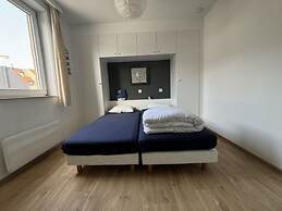 Cosy Apartment With Terrace Near Beach