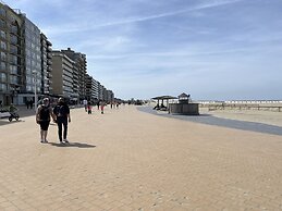 Cosy Apartment With Terrace Near Beach