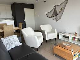 Cosy Apartment With Terrace Near Beach