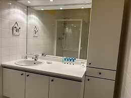 Cosy Apartment With Terrace Near Beach