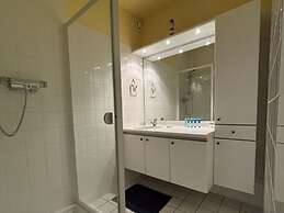 Cosy Apartment With Terrace Near Beach