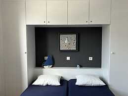 Cosy Apartment With Terrace Near Beach