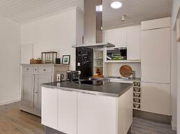 Holiday Home With Gypsy Wagon