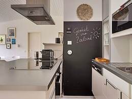 Holiday Home With Gypsy Wagon