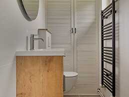 Holiday Home With Gypsy Wagon