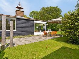 Holiday Home With Gypsy Wagon