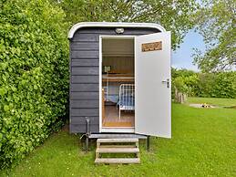 Holiday Home With Gypsy Wagon