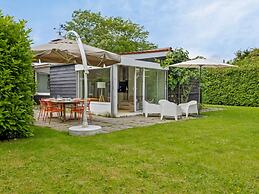 Holiday Home With Gypsy Wagon