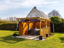 Cosy Flat in Niepars With Garden