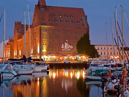 Cosy Flat in Niepars With Garden