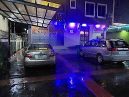 Mace Hotel and Apartments