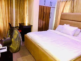 Mace Hotel and Apartments