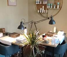 Lakeside Luxury Mansion