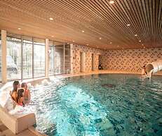 Lakeside Luxury Mansion